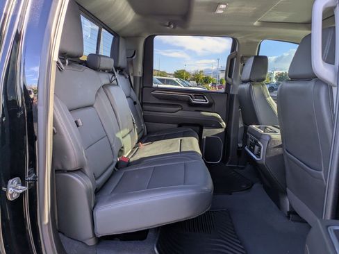 Used 2025 Chevrolet Silverado 3500 LTZ w/ LTZ Convenience Package AWD/4WD image 30