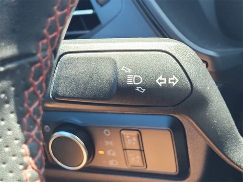 Used 2023 Ford Escape ST-Line image 25