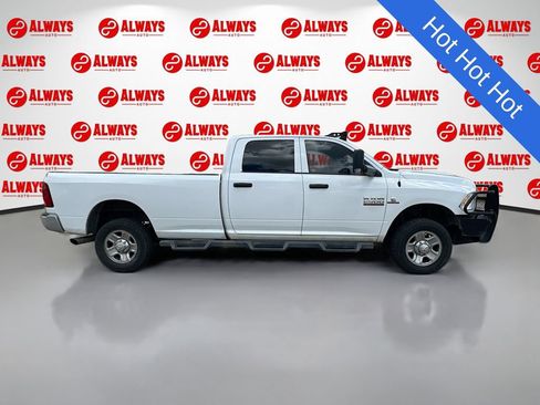 Used 2018 RAM 2500 Tradesman w/ Chrome Appearance Group AWD/4WD image 4
