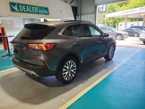 Used 2022 Ford Escape Titanium AWD/4WD image 8