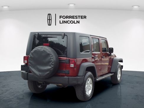 Used 2007 Jeep Wrangler Unlimited Rubicon w/ Dual Top Group AWD/4WD image 3