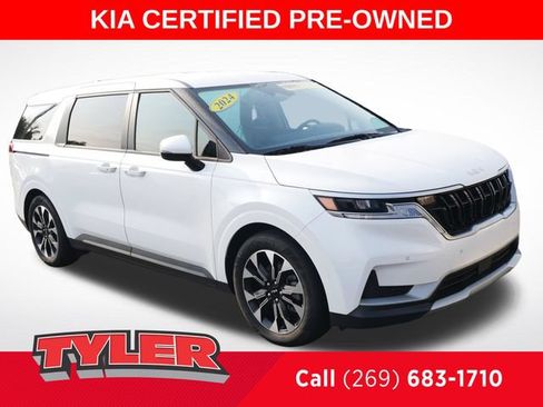 Used 2024 Kia Carnival EX FWD image 1