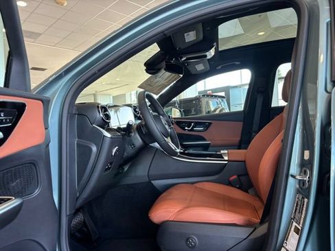 Used 2026 Mercedes-Benz GLC 300 image 11
