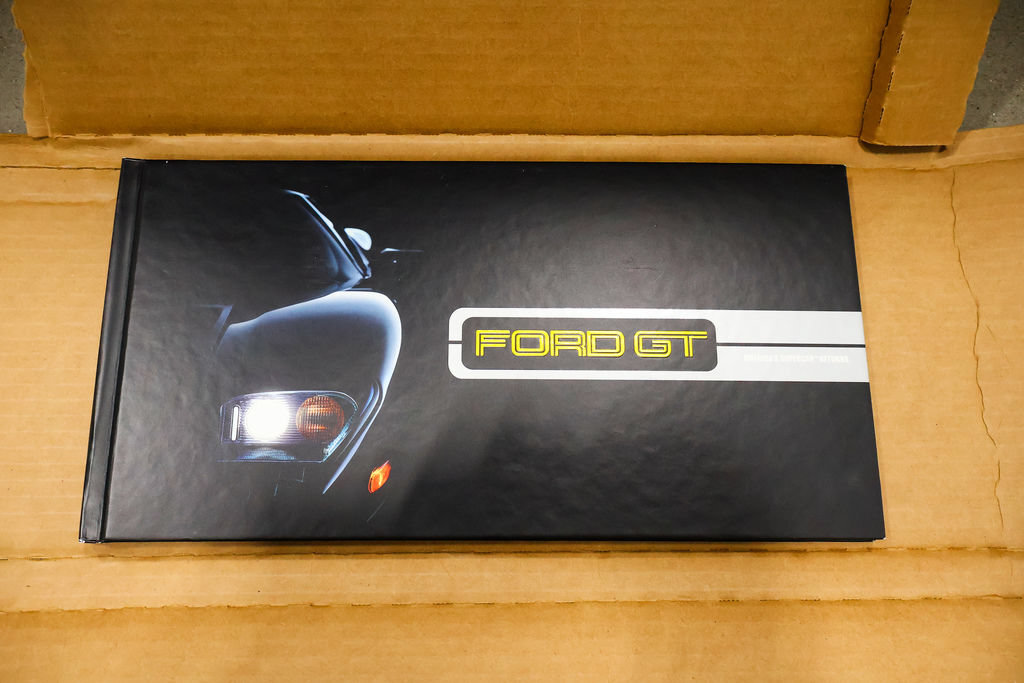 Used 2005 Ford GT RWD image 47