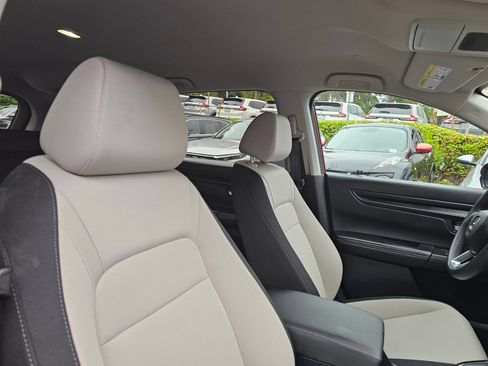 Certified 2025 Honda CR-V LX image 11