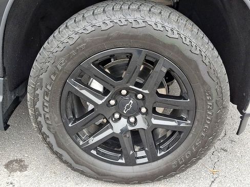 Used 2024 Chevrolet Silverado 1500 LT w/ Z71 Off-Road Package image 11