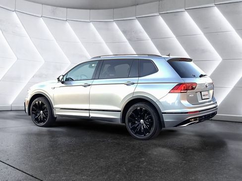 Used 2021 Volkswagen Tiguan SE R-Line image 6