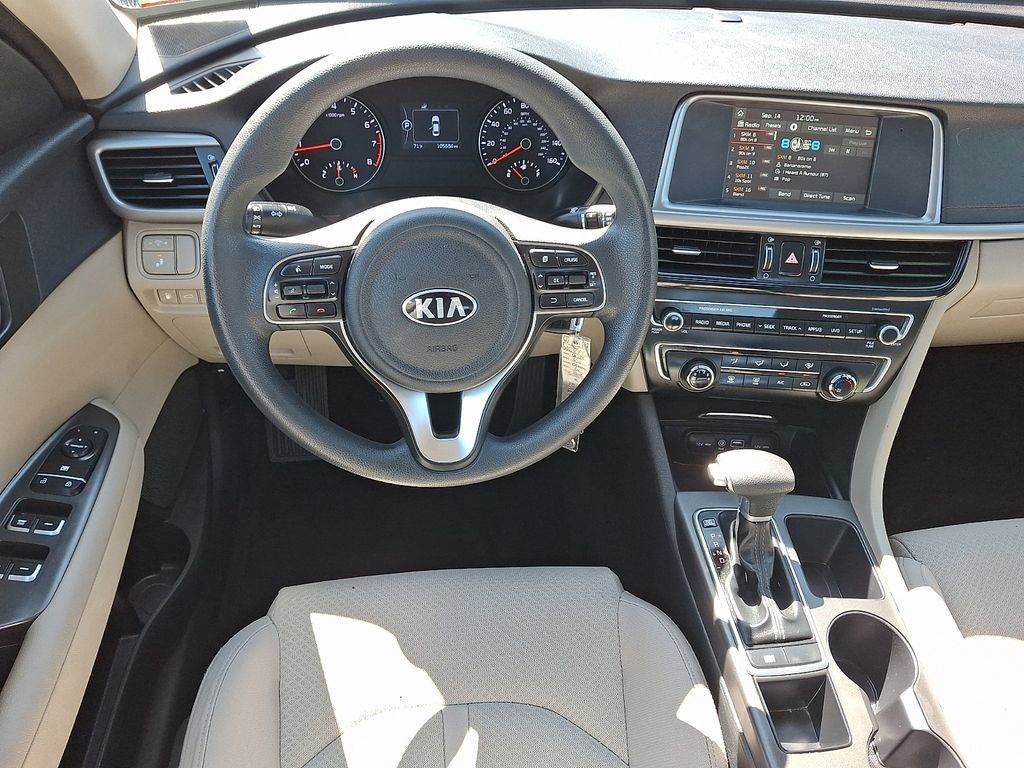 Used 2018 Kia Optima LX w/ 17" Alloy Wheels Package FWD image 13