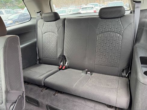 Used 2011 GMC Acadia SL image 17