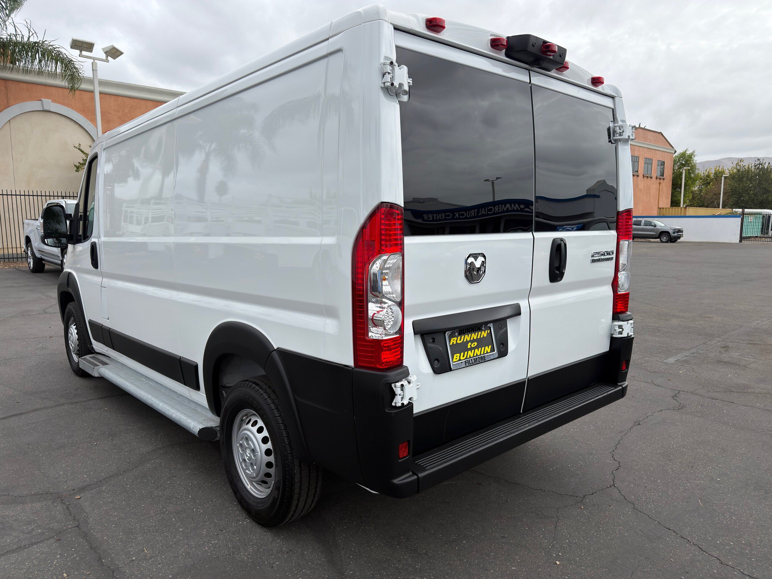 Used 2025 RAM ProMaster 2500 w/ U-Haul Equipment Group FWD image 6