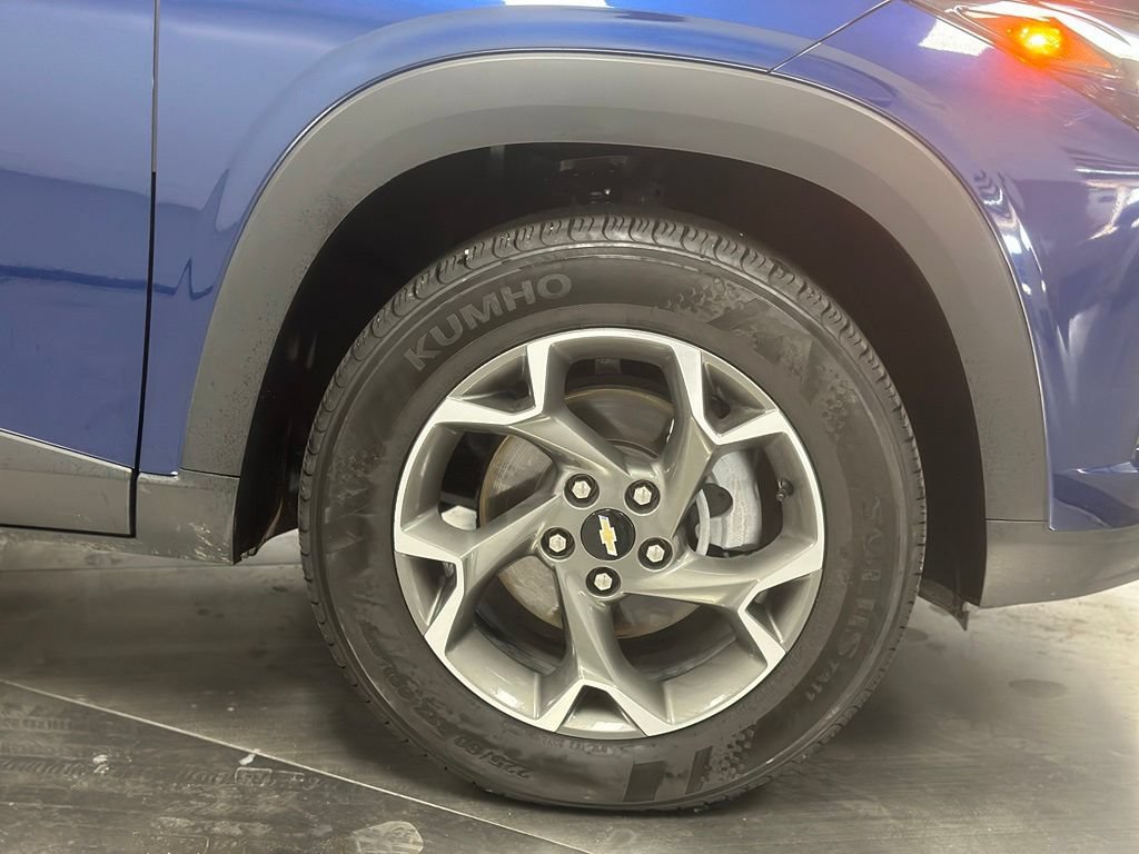 Used 2024 Chevrolet Trax LT FWD image 25