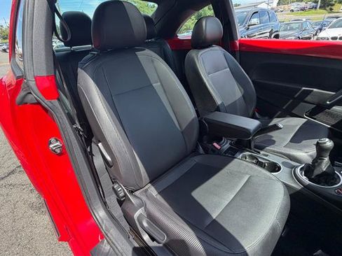 Used 2013 Volkswagen Beetle 2.5 FWD image 10