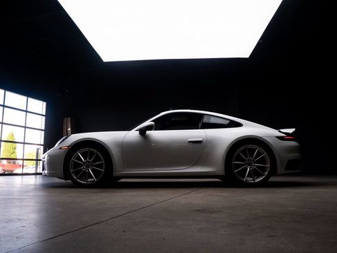 Used 2020 Porsche 911 Carrera 4S AWD/4WD image 54
