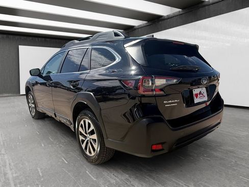 Used 2023 Subaru Outback Premium AWD/4WD image 3