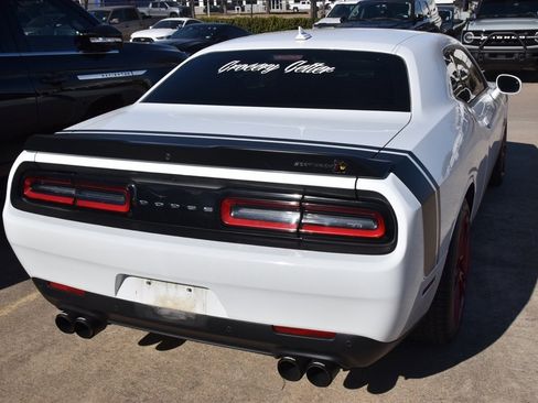 Used 2022 Dodge Challenger R/T Scat Pack w/ Plus Package image 6