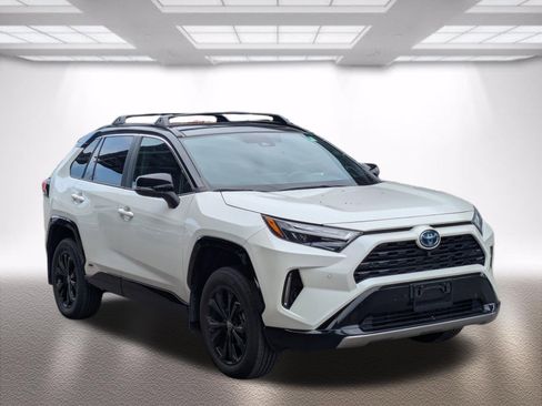 Certified 2022 Toyota RAV4 XSE AWD/4WD image 1