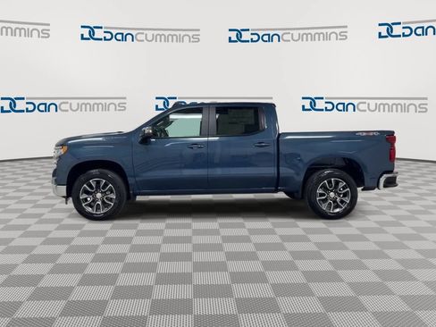 Used 2024 Chevrolet Silverado 1500 LT AWD/4WD image 5