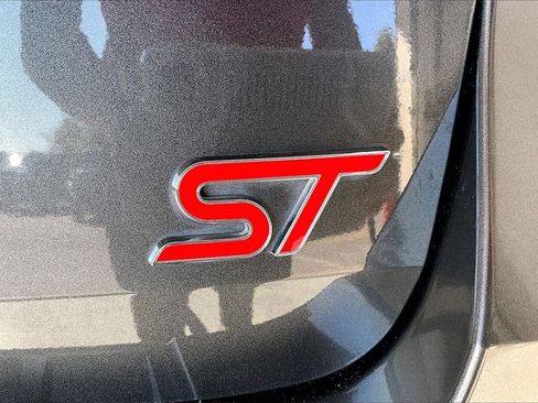 Used 2020 Ford Explorer ST w/ ST Street Pack image 7