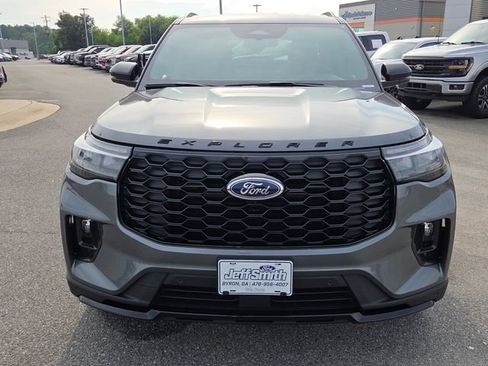 New 2026 Ford Explorer ST-Line w/ ST-Line Street Pack RWD image 32
