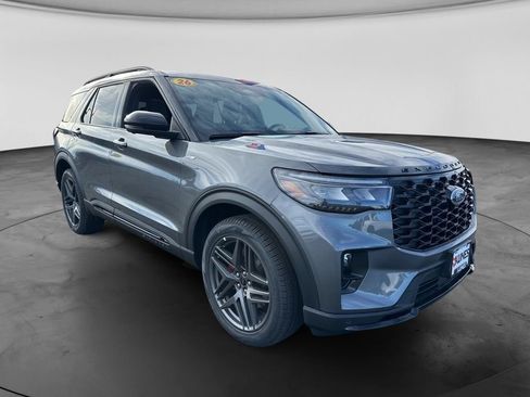 New 2026 Ford Explorer ST-Line w/ ST-Line Street Pack AWD/4WD image 2