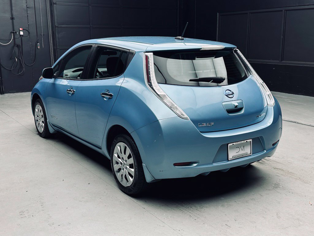 Used 2015 Nissan Leaf S FWD image 5