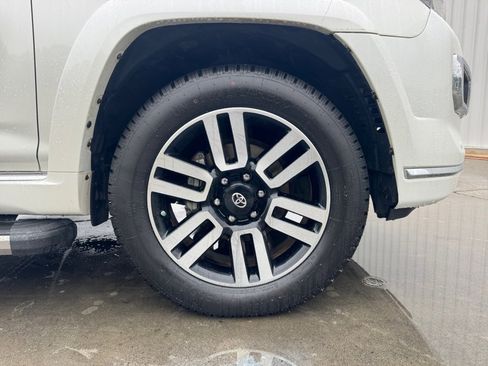 Used 2016 Toyota 4Runner Limited AWD/4WD image 29
