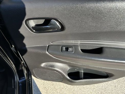 Used 2024 Dodge Durango GT image 16