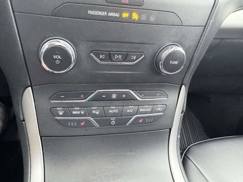 Used 2020 Ford Edge SEL w/ Convenience Package image 33