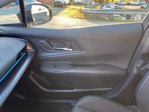 Used 2026 Toyota Prius Plug-In Hybrid FWD image 35