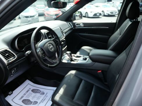 Used 2020 Jeep Grand Cherokee Limited AWD/4WD image 9