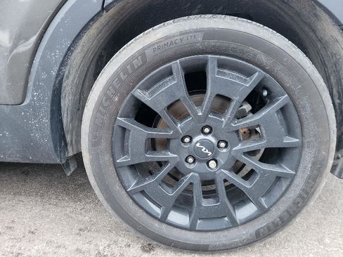 Used 2022 Kia Telluride SX image 17