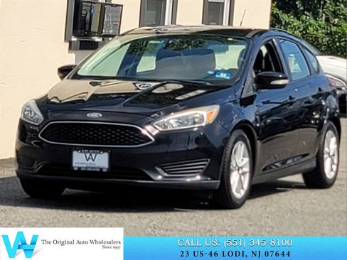 Used 2016 Ford Focus SE FWD image 3