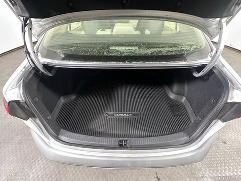 Used 2020 Toyota Corolla LE image 14
