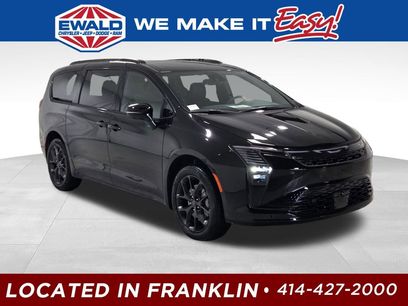 New 2027 Chrysler Pacifica Limited