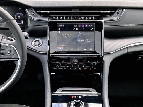 Used 2024 Jeep Grand Cherokee L Altitude image 12