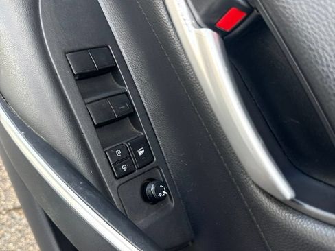 Used 2023 Toyota Corolla LE w/ Carpet Mat Package (TMS) FWD image 28