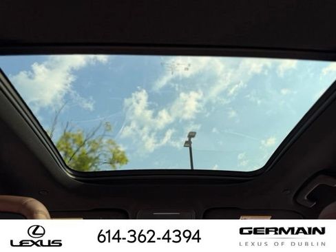 Used 2026 Lincoln Nautilus Reserve AWD/4WD image 23