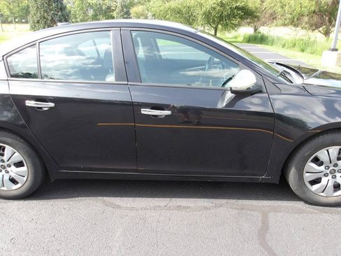 Used 2014 Chevrolet Cruze LS FWD image 27