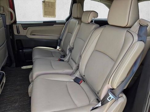 Used 2022 Honda Odyssey Elite image 18