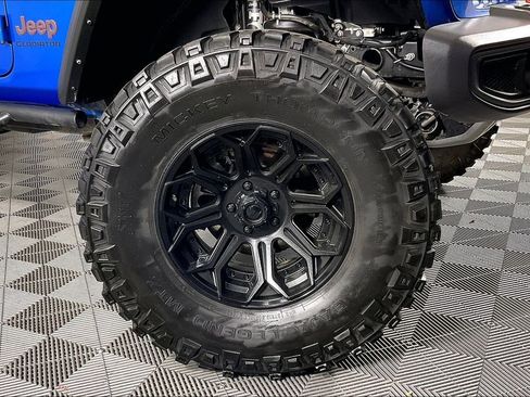 Used 2022 Jeep Gladiator Mojave w/ Trailer Tow Package image 11