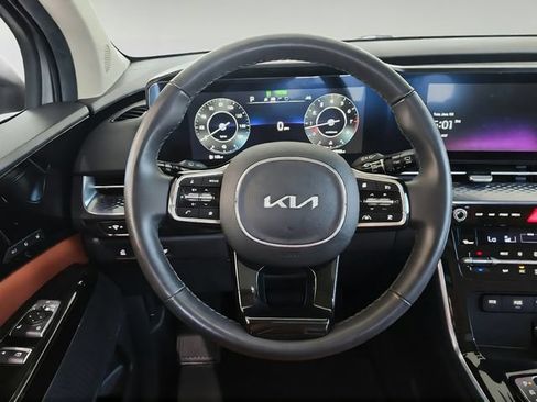 Certified 2024 Kia Carnival SX Prestige FWD image 9