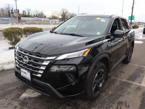 Certified 2025 Nissan Rogue SV AWD/4WD image 8