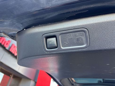 Used 2024 Ford Expedition Max Limited image 19