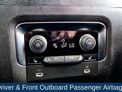 Used 2022 Chevrolet Suburban Premier image 20