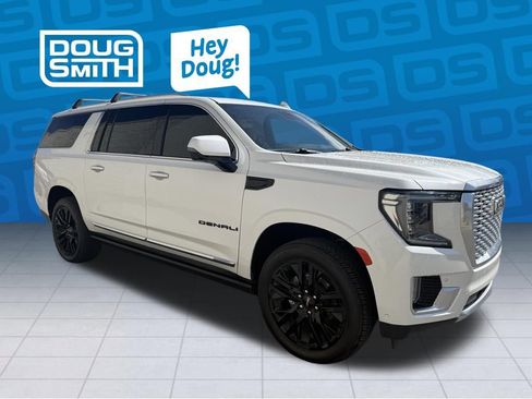 Used 2024 GMC Yukon XL Denali w/ Advanced Technology Package AWD/4WD image 6