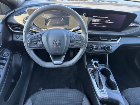 Used 2024 Buick Envista Preferred image 17