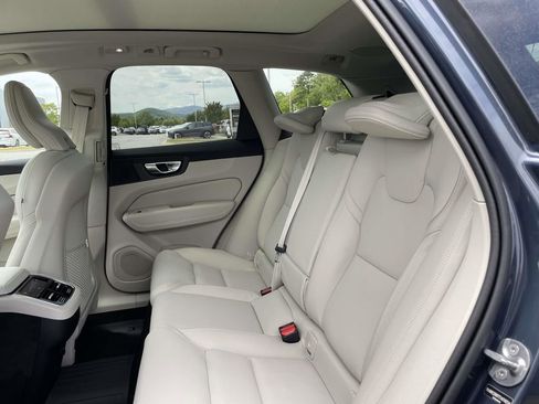 New 2026 Volvo XC60 B5 Ultra w/ Protection Package Premier AWD/4WD image 4