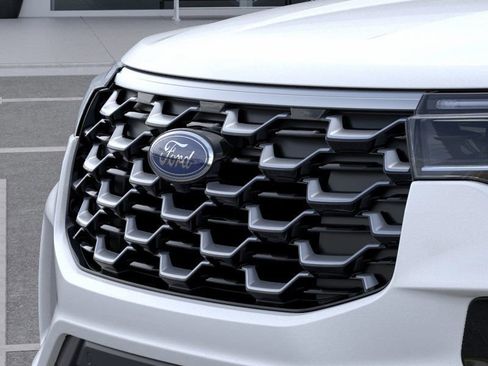 New 2026 Ford Explorer Platinum image 17