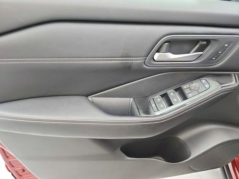 Used 2024 Nissan Rogue SL w/ SL Premium Package image 41