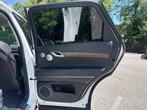 Certified 2025 Genesis GV80 2.5T Advanced AWD/4WD image 29